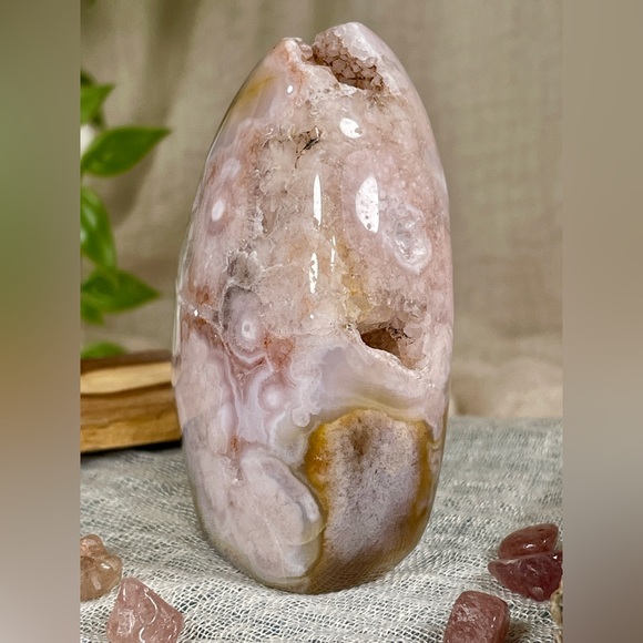 1820 Pink Amethyst Crystal Mountain Carving with Druzy - Picture 4 of 13